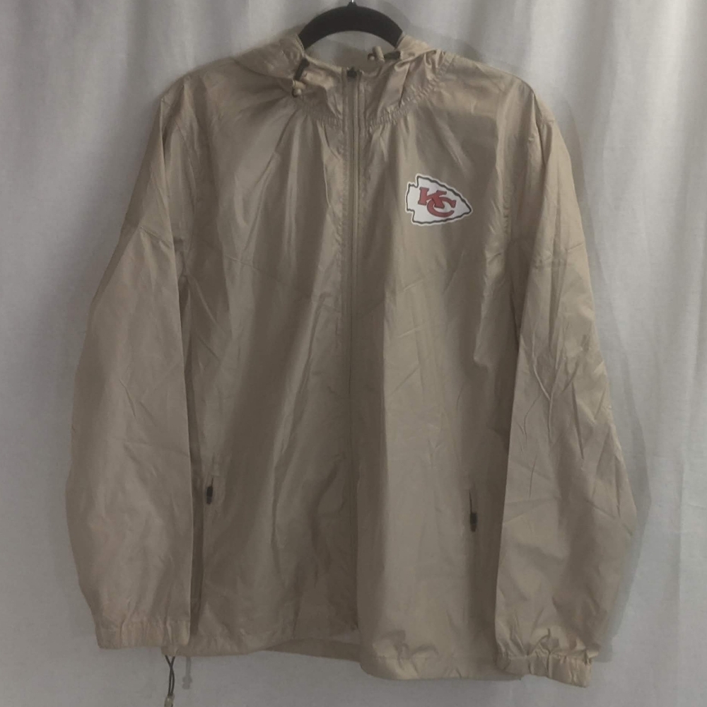 NWT NFL Chiefs Size Medium Rain Jacket